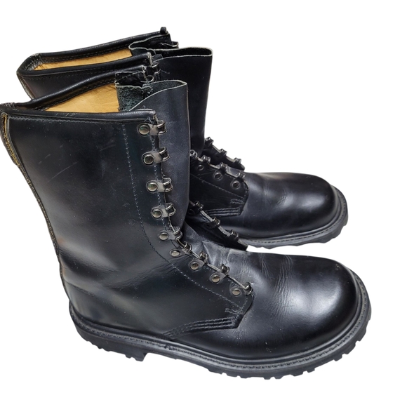 Men's Black Lace-Up Leather Boots - Picture 1 of 8